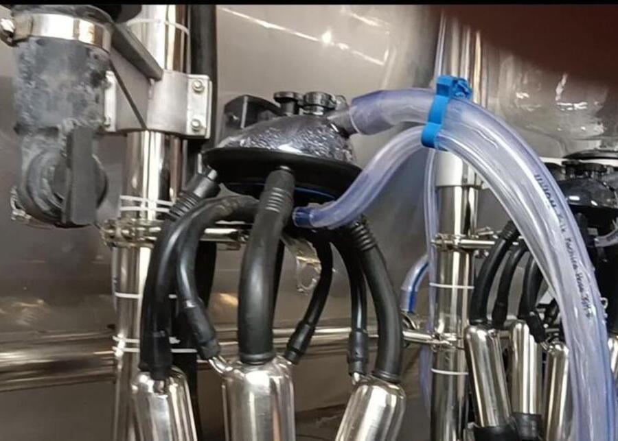 Sterilization of mobile milking machines