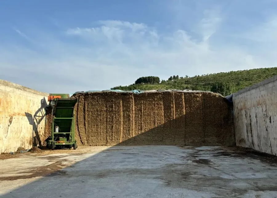 High-quality silage storage in a concrete bunker silo