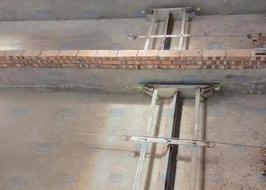 manure scraper system in cold barn