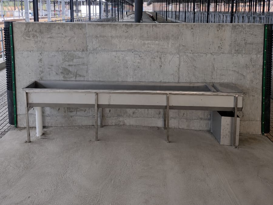 Direct Concrete Anchor Floor Mounted SS Trough